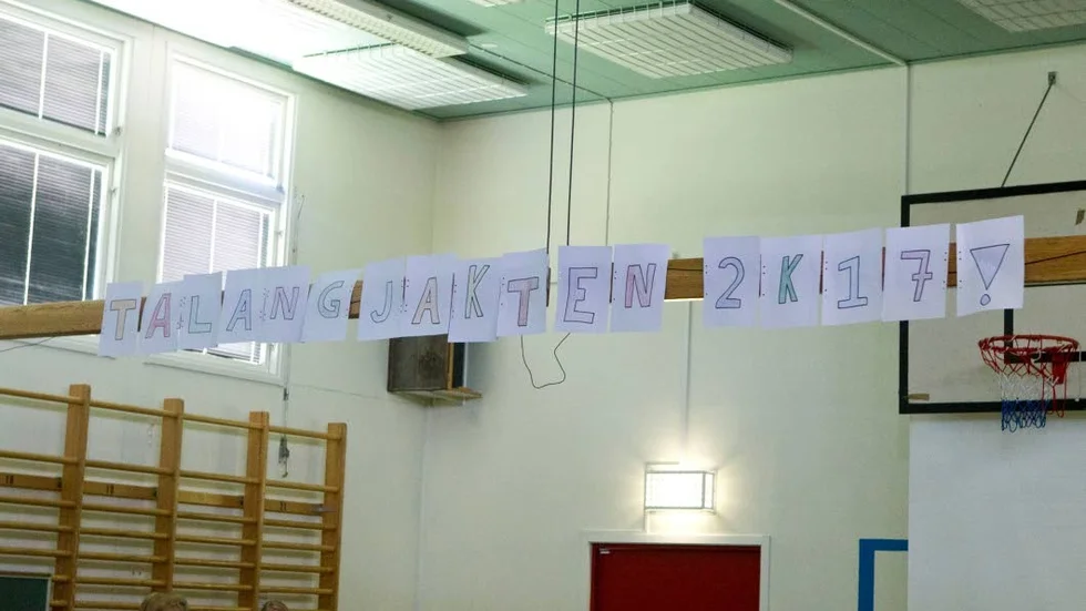 Gymnastiksalen var förberedd för alla möjliga talanger.