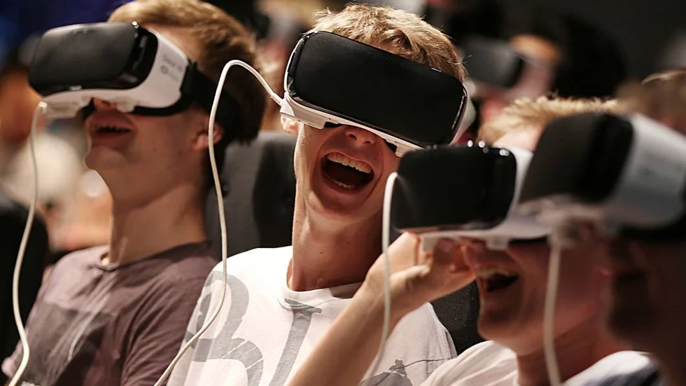 Digitalisering.
Vadstena gör rätt när de satsar på digitalisering i skolan.