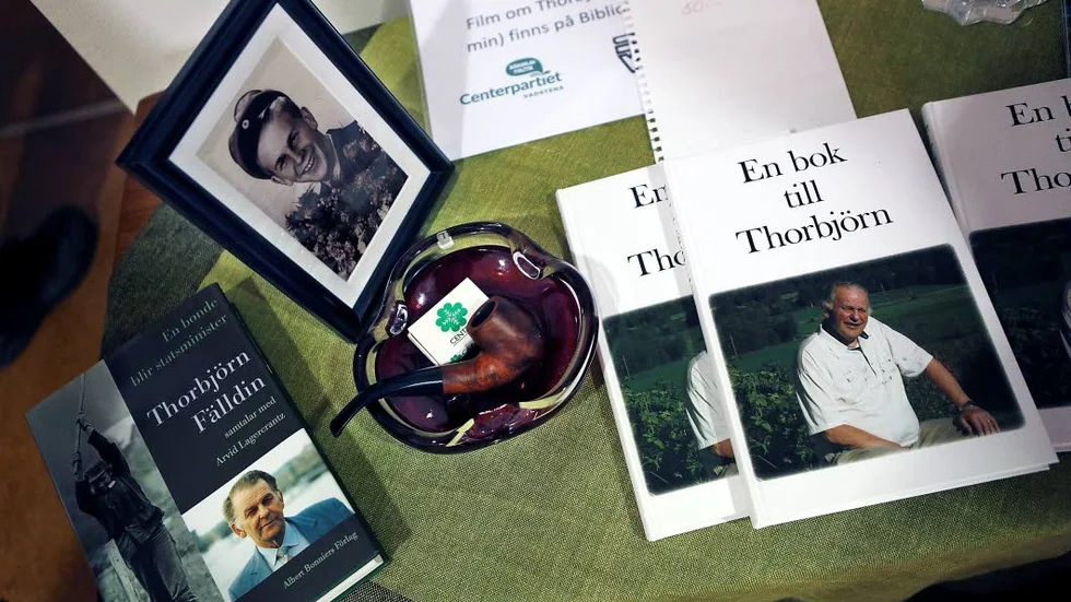Enligt uppgift en exakt kopia av Thorbjörn Fälldins pipa.