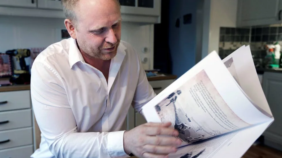 "Det är ett stort och engagerat team bakom boken i form av en underbar skolklass, illustratör, redaktör, layoutare och korrekturläsare" säger Per Gullbrand.