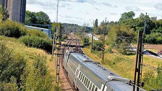 Tunnel eller bro, stickspår eller inte. Det är frågan.
