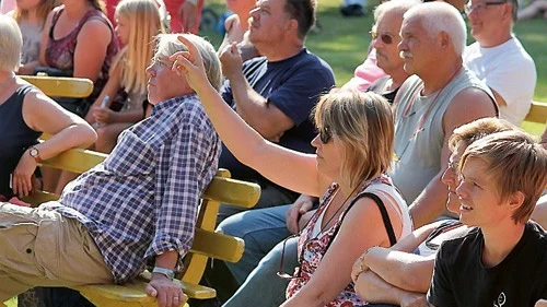 Budgivningen var "sommarslö", så för den som var på bettet fanns det alla chanser att göra fynd.