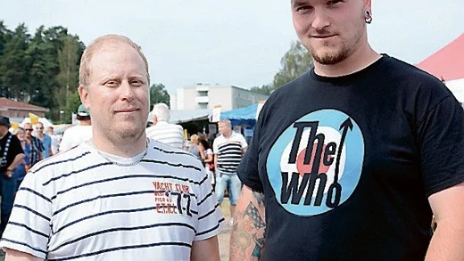 Arrangörerna Per-Olof Paulsson och Mikael Axemo kunde glädjas åt en besöksmässig succé trots att ett 50-tal knallar inte dök upp.