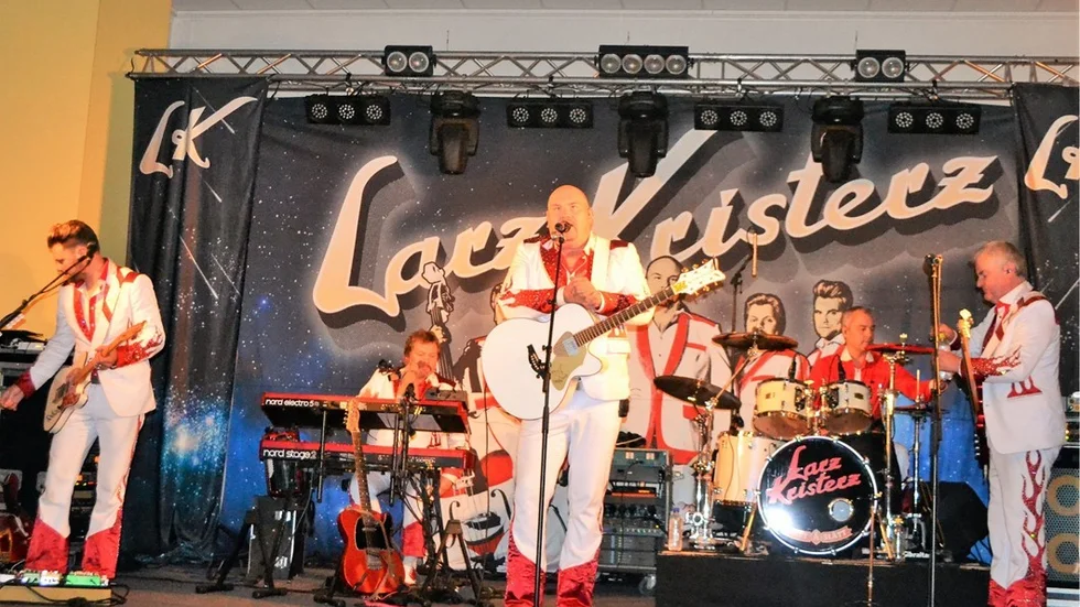 Larz Kristerz på scenen i Blackstad. Foto: Sven-Olof Nilsson.