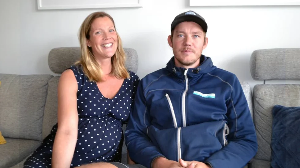 Volleybollstjärnan Martin Larsson och hans sambo Anna Qvist väntar sitt första barn.