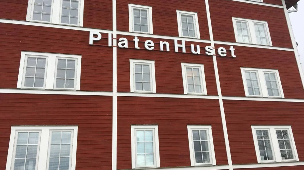 Platen borde slippa ett stort förändringsarbete för att i stället kunna ägna sig åt att bygga bostäder, menar Kaj Persson.