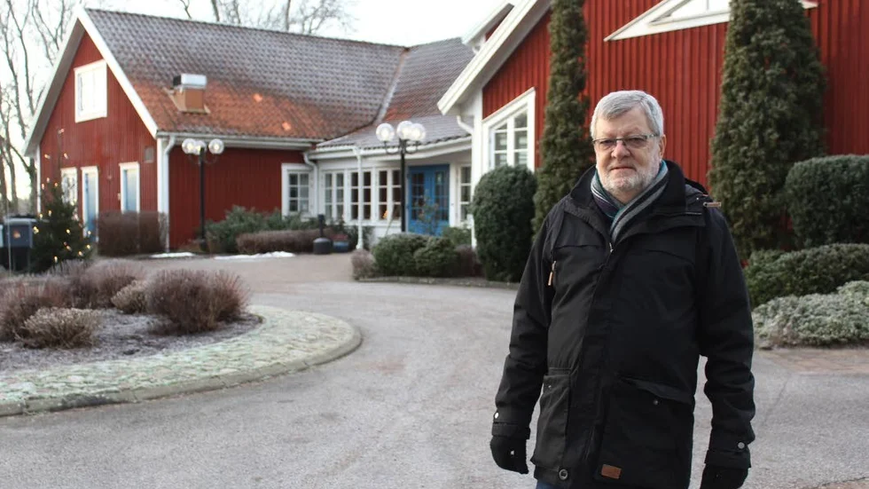 Chockhöjningen av hyran kom av sig. Kyrkorådet tog beslut att undanta vissa församlingshem och sockenstugan i Vena. Så nu är Rosenfors-Mörlunda-Bockara PRO, med orförande Lars Johansson, tillbaka som hyresgäst.