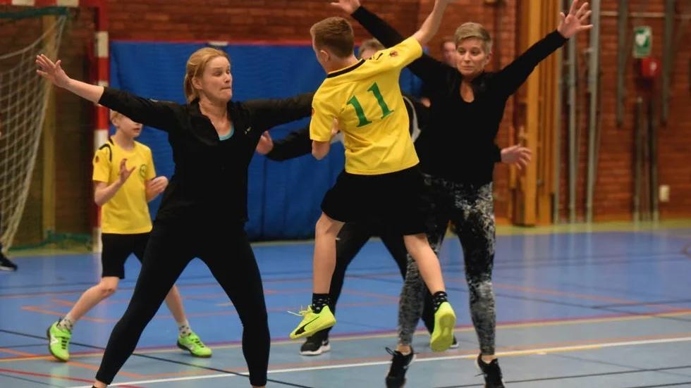 Full fart och försvaret har inte en chans att stå emot.