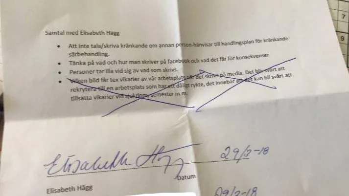 När Bettan Hägg inte ville skriva under punkten om hur hon borde uttrycka sig om kommunen i media, strök HR-chefen Bärbel Elenius det stycket.