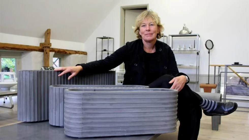Stina Lindholm på Skulpturfabriken i Boge är en av konstnärerna som kommer att hålla i en workshop.