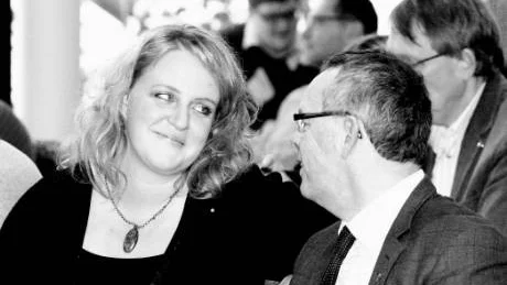 Hanna Westerén (S) kunde starkt, tydligt och rakryggat förklara beslutet om äldreboendet Pjäsen.