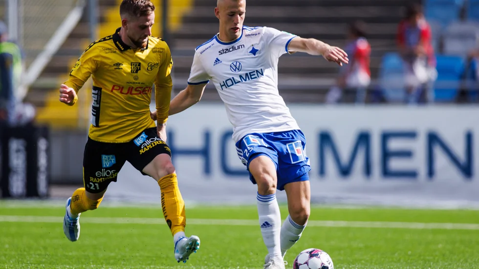 Filip Dagerstål i våravslutningen mot Elfsborg. Backen är en av flera som på dispens från Fifa lämnat spel i Ryssland (i hans fall FC Khimki) för spel i hemlandet under året. Och nu förlängs den dispensen.