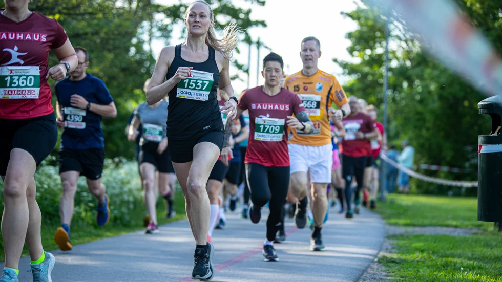 "Hela vår verksamhet i IK Akele finansieras av överskottet från Blodomloppet. Vi prioriterar en låg medlemsavgift men i gengäld så vill vi att våra medlemmar hjälper till under loppet", berättar Akeles ordförande Per Lindh.