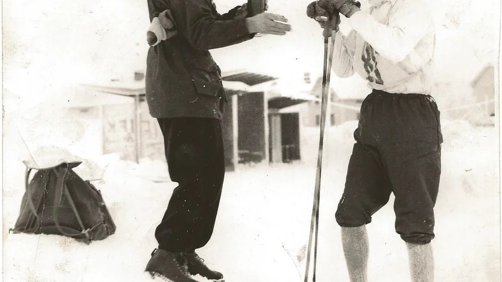 En vinnare i mål. John Sundqvist pustar ut efter seger i DM-femmilen 1956.