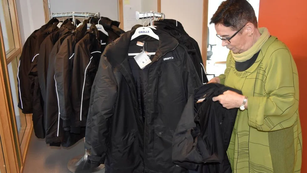 Kommunen har köpt in arbetskläder för fem miljoner kronor.