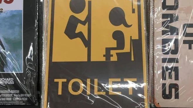 Toalett. Skylten som Miós vän hittade hos butikskedjan.