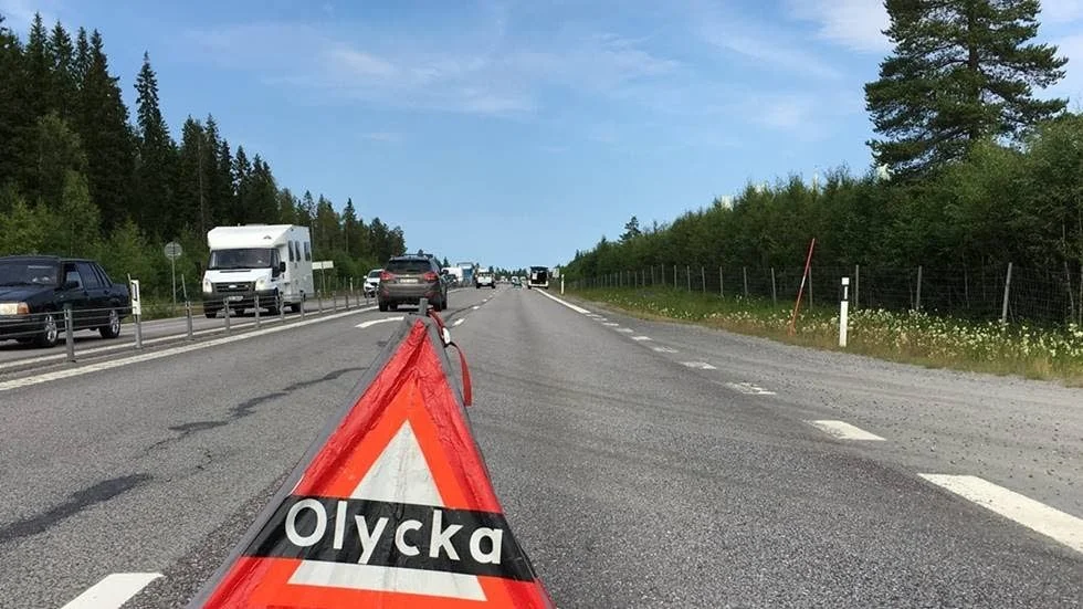 Det är snart en vecka sedan dödsolyckan inträffade på E4 i höjd med Rutvik. Utredningen har ännu inte slutförtd.