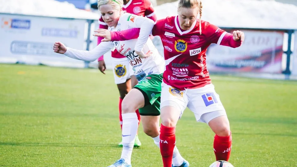 Saknas. Assi åker ner med fullt lag förutom yttermittfältaren Josefine Hansson.