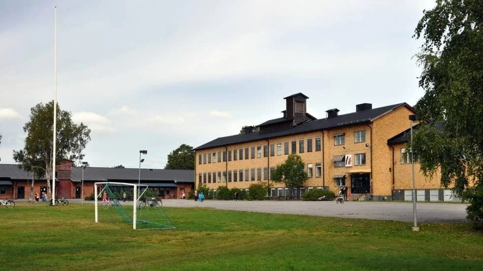 SKA BYGGAS UT. Centrumskolan.