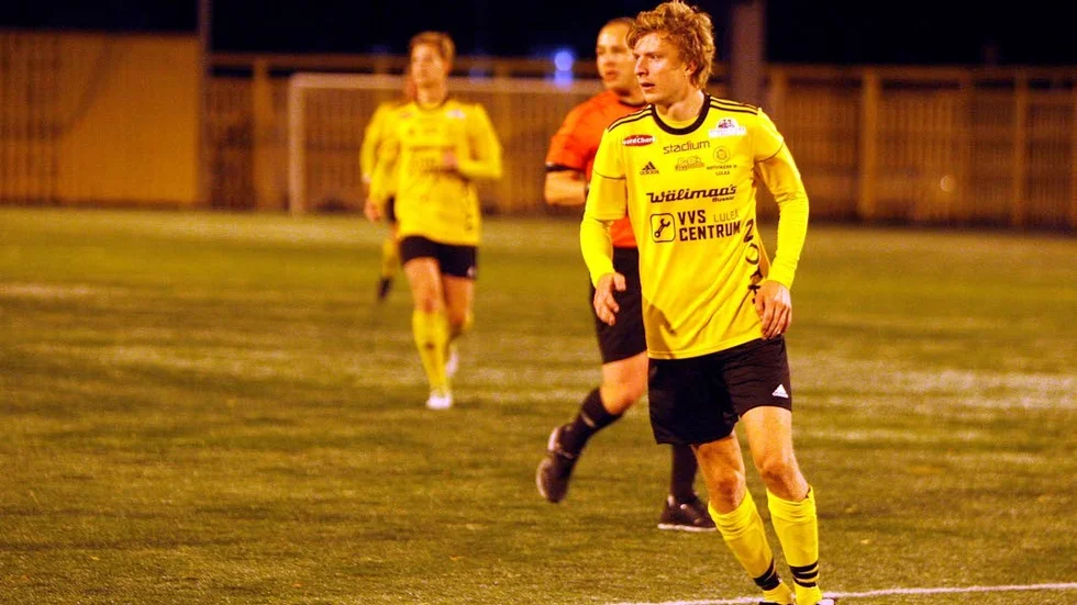 Räddare. Jonatan Pantzare räddade en poäng när Notviken kryssade mot Gimonäs.