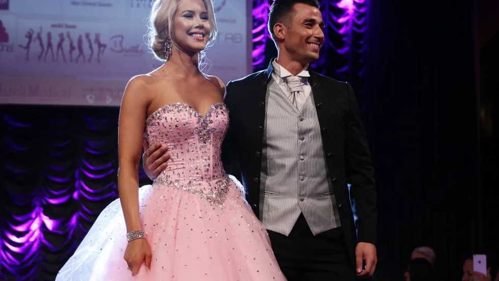 Ida Ovmar och Alex D´Rosso agerade konferencierer på finalen för Miss Universe Sweden och Mr Universe Sweden
