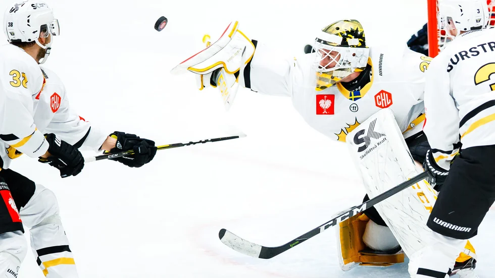 Gustaf Lindvall och AIK inelder CHL på hemmaplan. 
