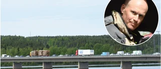 Bilist körde in i mitträcke – på E4 i höjd med Gäddvik • Stopp i trafiken 