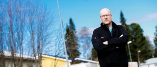 Hans jobb föll mellan stolarna i omorganistationen