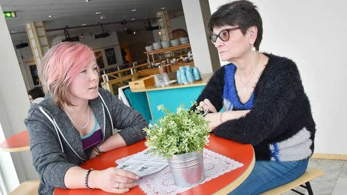 Viktigt uppdrag. Christine Brännvall och Mona Sturk Flygare vill rädda kvar kvinnojouren i Kiruna.