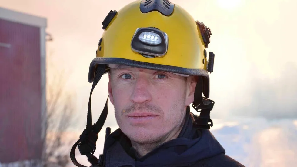 Insatschefen Andreas Sjöberg är nöjd med insatsen på platsen. " Branden måste ha börjat under lördagsnatten och sedan fått fäste under söndagsmorgonen."