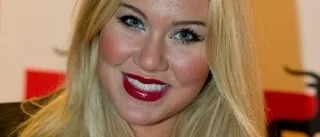 Blondinbella ställer in
