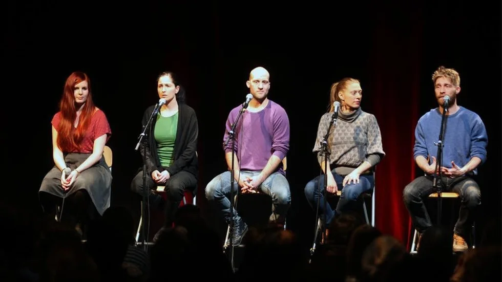 Länsteatern hade i veckan en föreställning som hette "Våga tala om det". Om att ha sex mot sin vilja. Ensemblen: musikern Clara Lindsjö, skådespelarna Meliz Karlge, David Rangborg, Louise Ryme och Mårten Svedberg.