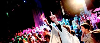 "Jättehäftigt med techno i kyrkan"