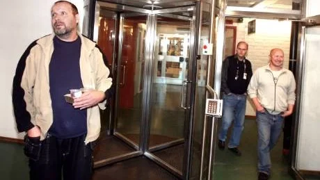 väntat. Paul Zackrisson, screentryckare, säger att varslet var väntat. "Vi har haft en kraftig nedgång i ordrarna".