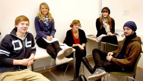 Inflytelserika? GA träffade gymnasieelever, på samhällsprogrammet, angående ungdomsinflytandet för gotländska ungdomar. Fr v: Martin Löf Lindqvist, Emma Larsson, Ellinor Hammar, Agnes Edlund och Hugo Gustafsson.Foto: Ulf Glimfalk