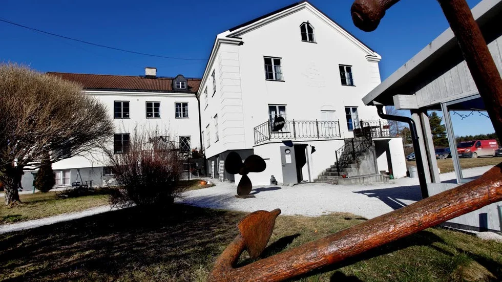 Sjökrogen i Valleviken drevs av Bitten och Lars Ljung, som fortfarande äger den, under tio år i början på 00-talet. Nu säljs allt, inklusive marinan i Valleviken.