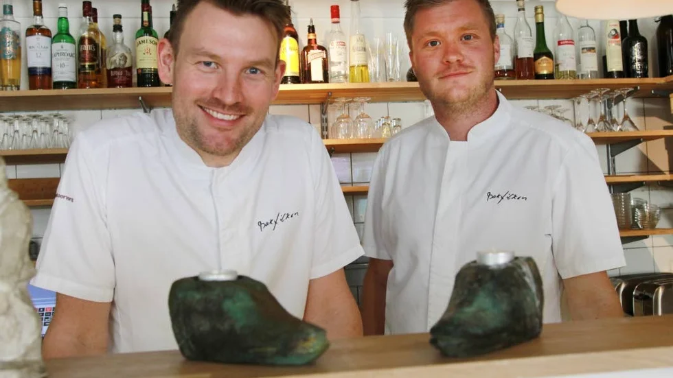 Gustaf Kristiansson och Christoffer Forsgren saknar ännu personal till Bakfickan i sommar.