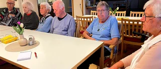 Hyresgästerna på Rosavilla är besvikna: "Vi har hamnat i kläm" • Menar att trygghetsboendet blir sämre och sämre