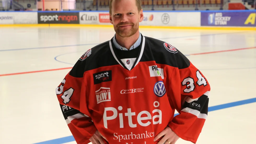 Björn Lavander blir ny assisterande tränare i Piteå Hockey. Han är för övrigt storebror till förre elitseriespelaren Mats Lavander – som tidigare också varit asstränare i PHC. 