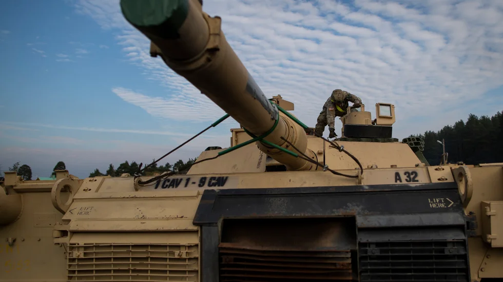 En amerikansk soldat på en stridsvagn vid militärbasen Fort Hood i Texas. Arkivbild.