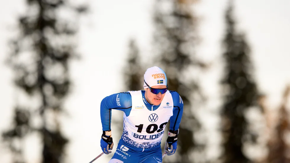 Burträsksonen vann SM-guld i sprintstafett tillsammans med klubbkamraten Simon Karlsson i IFK Umeå.