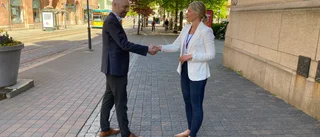 V och M lägger gemensamt förslag om välfärdspaket