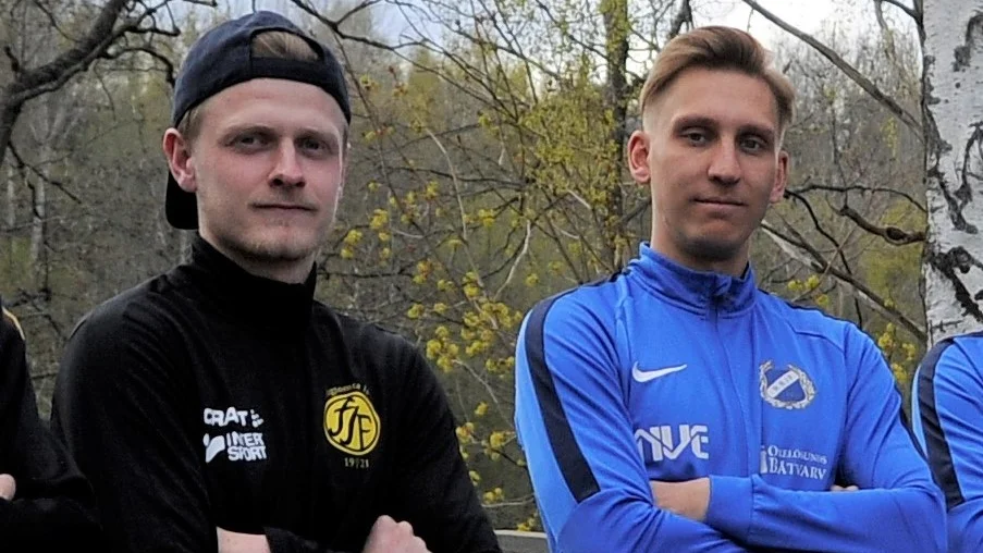 Två av derbyts huvudpersoner: Stigtomtas Hampus Almberg som gjorde matchens öfrstab mål, Råbys William Ankarhake som blev utvisad.