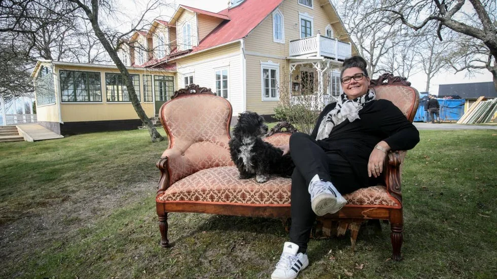 Pensionat Warfsholm har en snart 120-årig historia, något som Sanna Kleven vill ska synas när hon och maken tagit över driften av anläggningen.