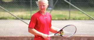 Tennisherrarna inledde med enkel seger