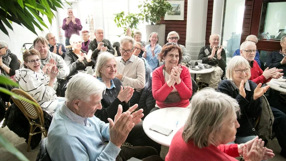 Många hade kommit till radiohuset på fredagen.