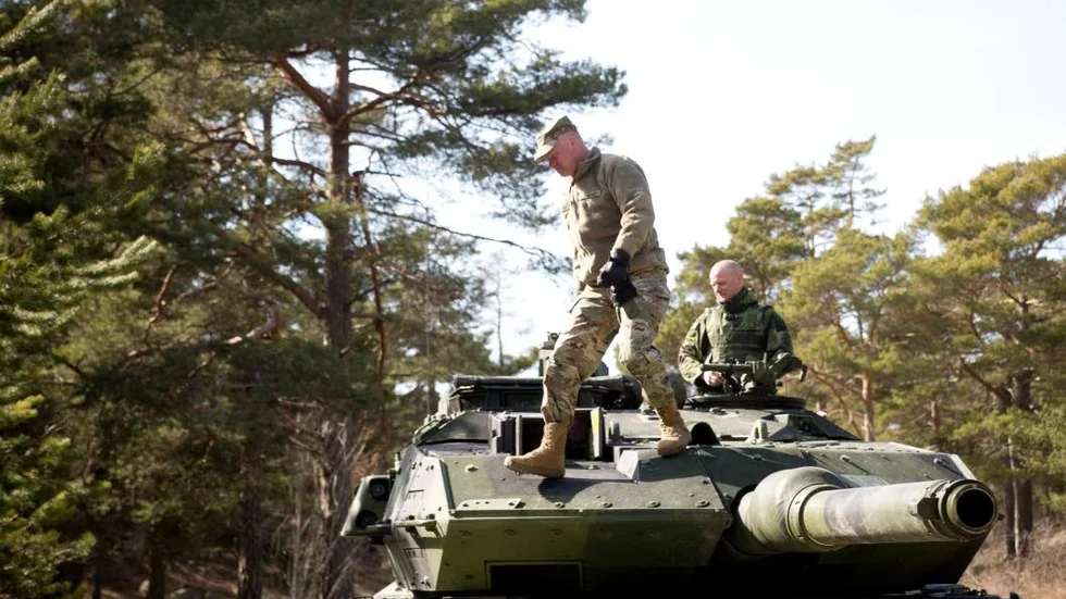 Amerikanska arméchefen David G. Perkins besökte Gotland inför storövningen Aurora 17.