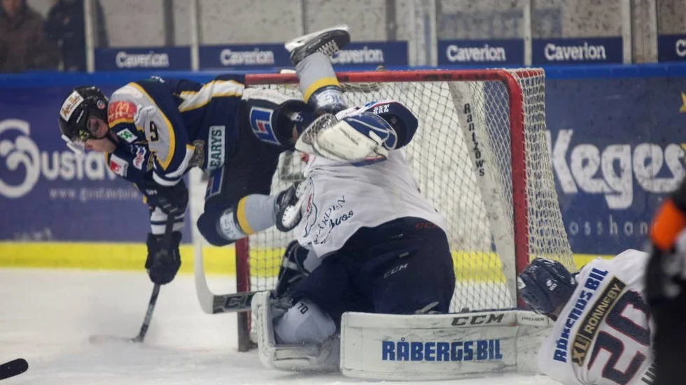 Visby Roma flög vidare till playoff 3 efter seger med 2–1 i matcher mot Kallinge/Ronneby.