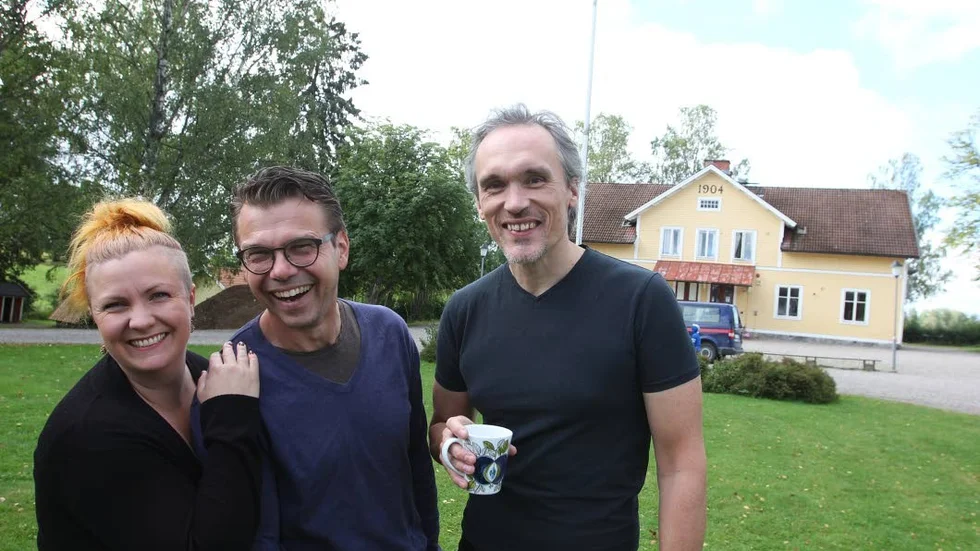 Nina Wande och Roger Tiefensee från Dunkersdagens styrelse och Simon Stålspets som arrangerar Dunkersjoggen.