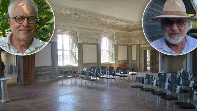 Riddarsalen med ledamot Hans Wester till vänster och sekreterare Thomas Perdius till höger.
